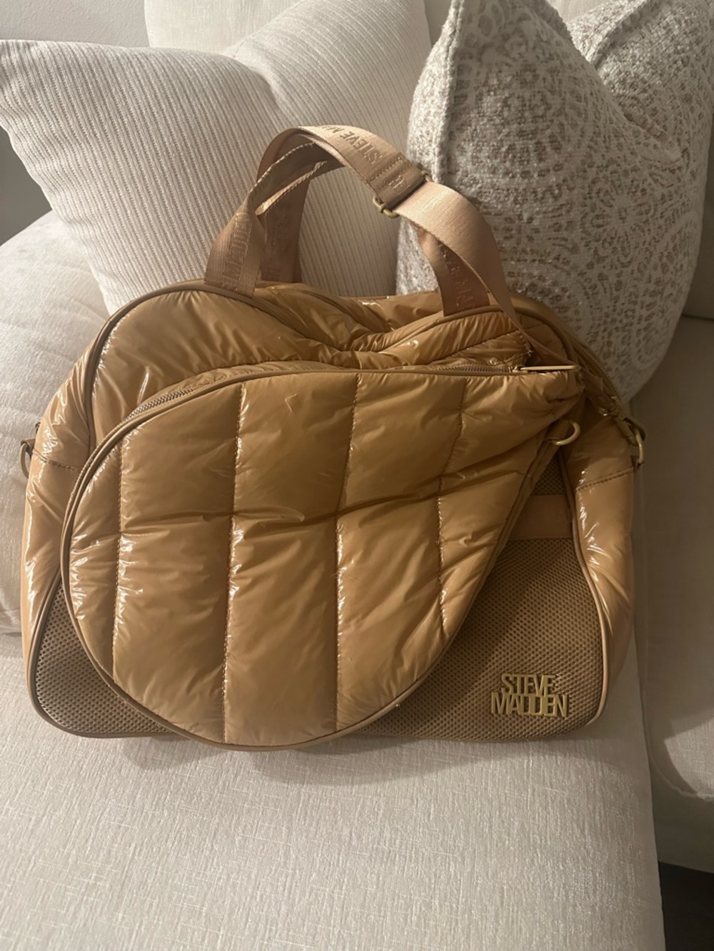 Steve Madden Women's Tan puffer tennis bag